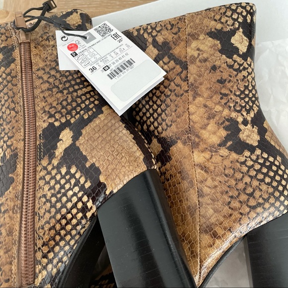 ZARA ANIMAL PRINT LEATHER BOOTS - Picture 9 of 15